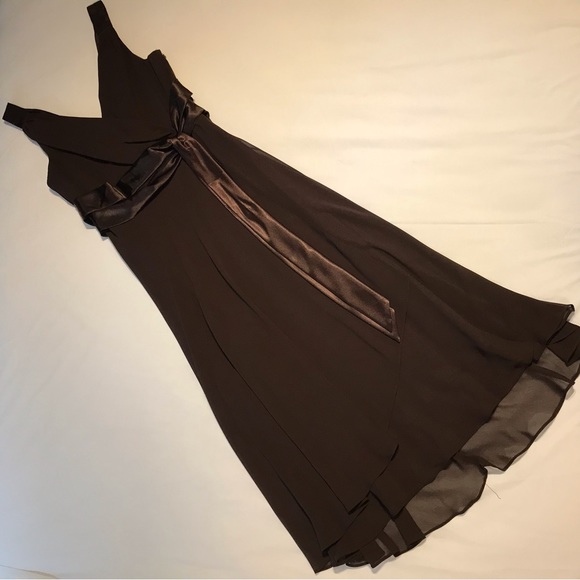 Evan Picone Brown V-neck chiffon dress with satin sash - Picture 1 of 13